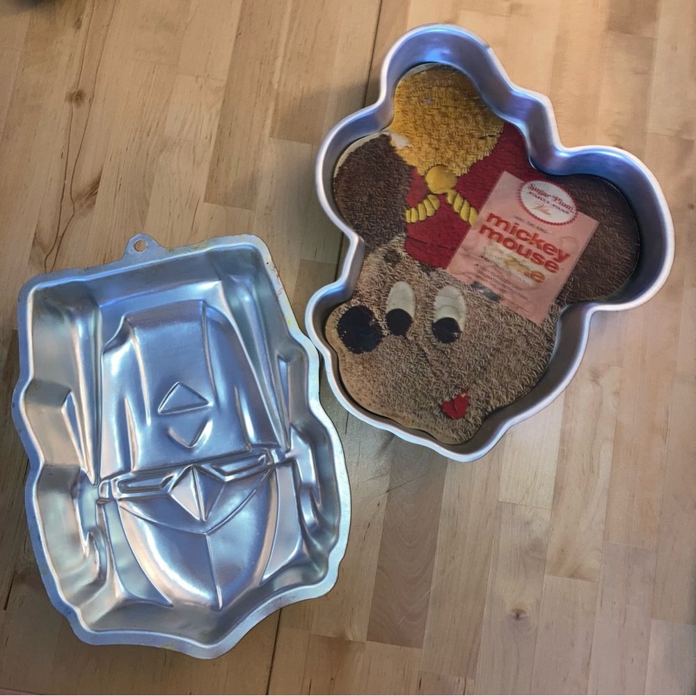 2/$15! Vintage Wilton Pan cake Pans
